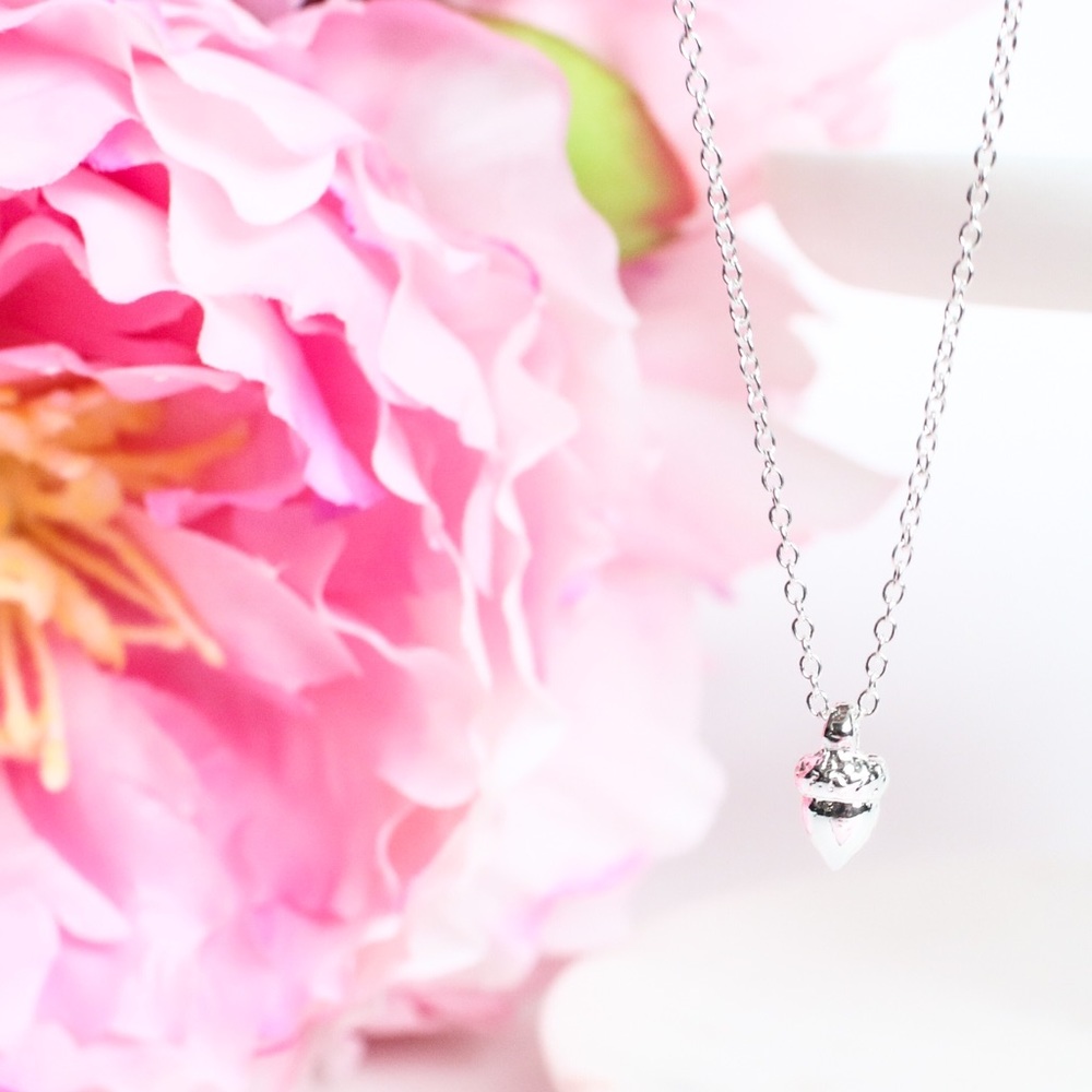 Dainty Silver Acorn Necklace - Picture 4 of 7